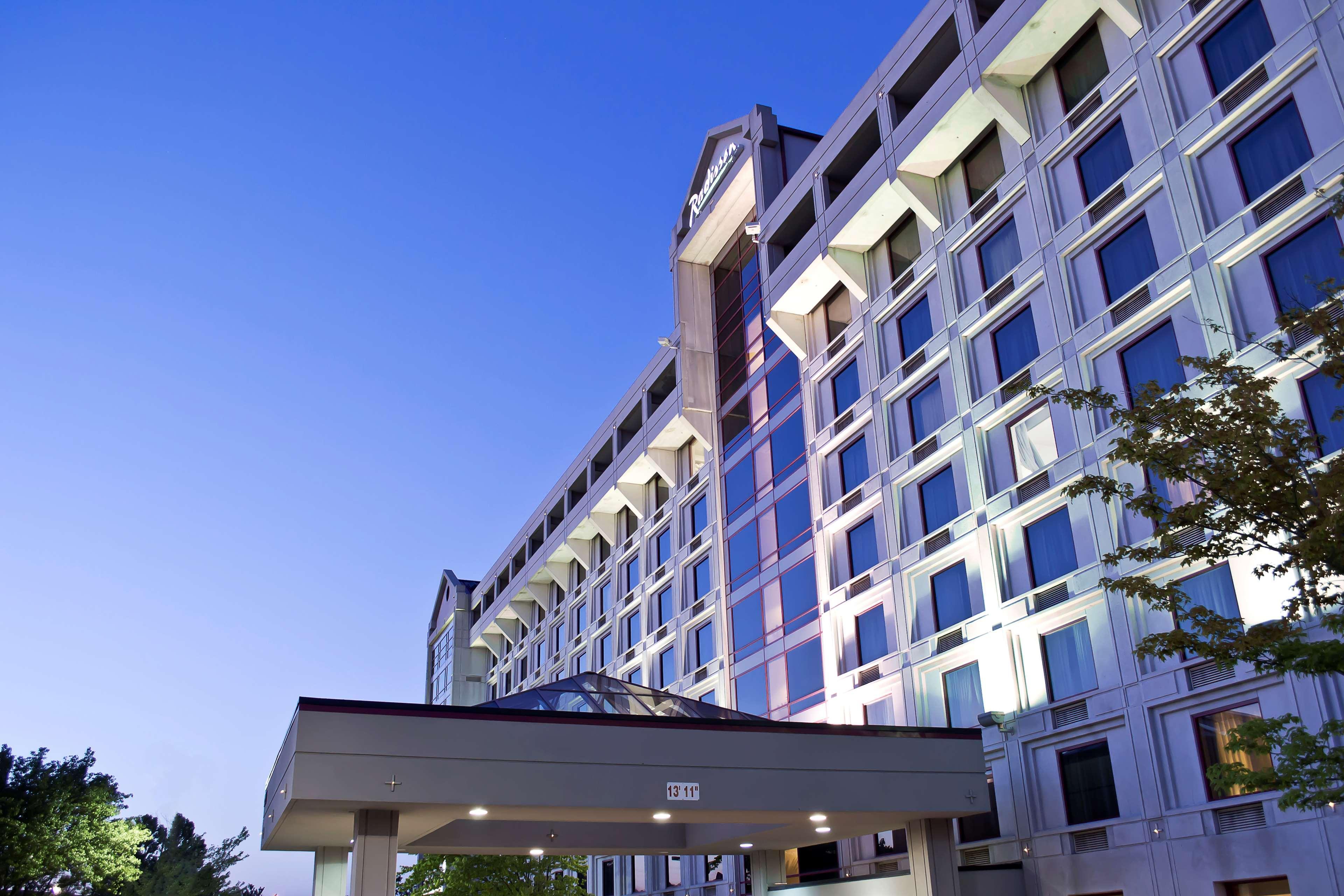 Radisson Hotel ブランソン エクステリア 写真